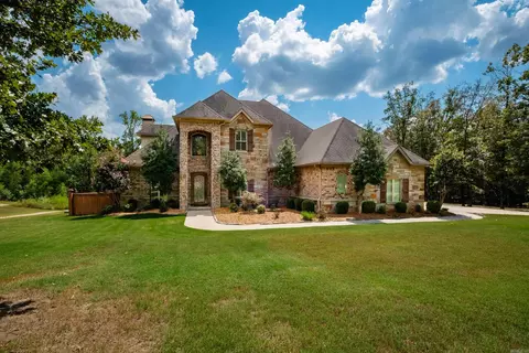 1117 Westcliffe Dr, Little Rock, AR 72210