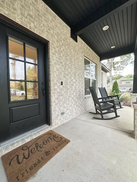 409 Latimer Dr, Benton, AR 72015 photo 2
