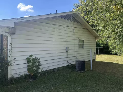 2103 Tyler St, Conway, AR 72034 photo 3