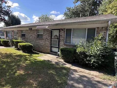 2103 Tyler St, Conway, AR 72034 photo 1