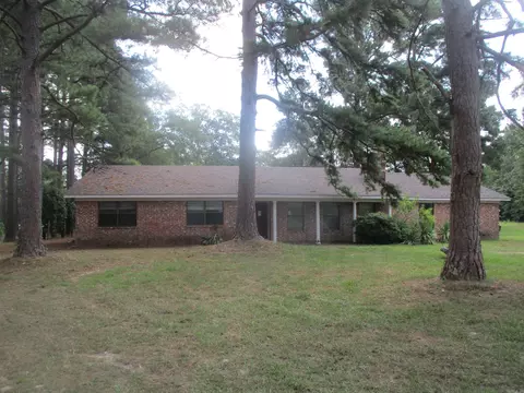 2611 Hixon Dr, Pine Bluff, AR 71603 photo 2