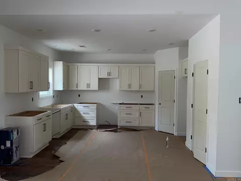 Kitchen - 26 Sisney Dr, Ash Flat, AR 72513 photo 1 of 1