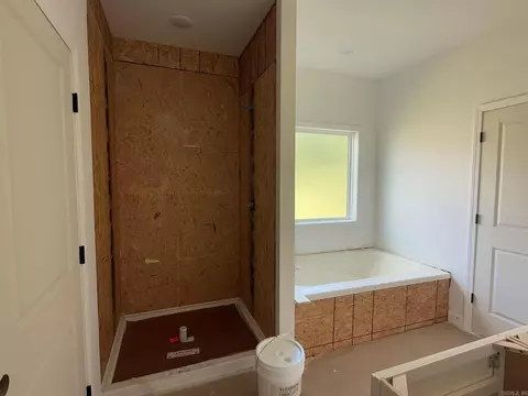 Bath - 26 Sisney Dr, Ash Flat, AR 72513 photo 2 of 3