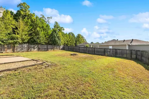 Exterior - 1202 Meadows Dr, Benton, AR 72019 photo 5 of 9