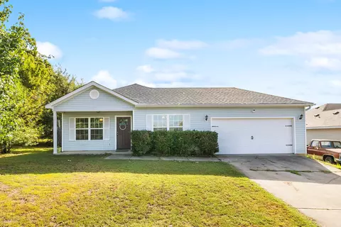 Exterior - 1202 Meadows Dr, Benton, AR 72019 photo 1 of 9