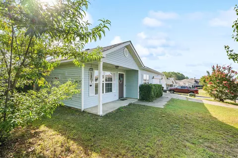 Exterior - 1202 Meadows Dr, Benton, AR 72019 photo 7 of 9