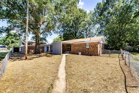 Exterior - 106 N Orion St, Beebe, AR 72012 photo 5 of 8