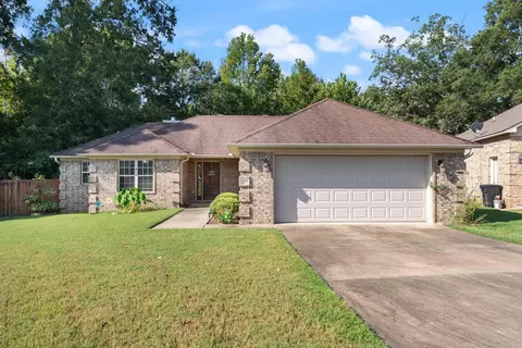 Exterior - 42 Eaglebrook Dr, Conway, AR 72032 photo 1 of 9