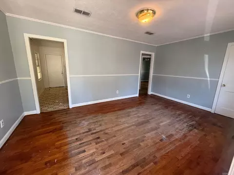 Living - 310 W 24th Ave, Pine Bluff, AR 71601 photo 1 of 4