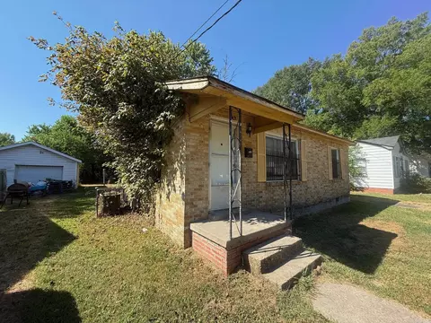 Exterior - 310 W 24th Ave, Pine Bluff, AR 71601 photo 2 of 7