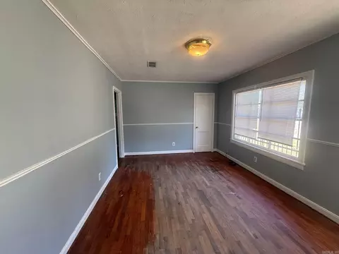 Living - 310 W 24th Ave, Pine Bluff, AR 71601 photo 3 of 4
