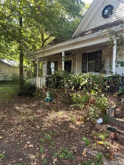 806 NW 1st St, Atkins, AR 72823