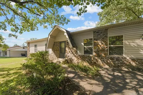 Exterior - 191 Cedar Crest Dr, Clinton, AR 72031 photo 3 of 11