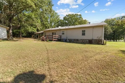 Exterior - 191 Cedar Crest Dr, Clinton, AR 72031 photo 5 of 11