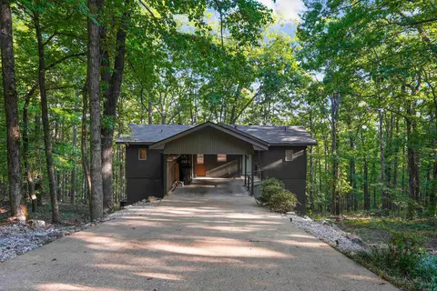 9 Trenza Ln, Hot Springs Village, AR 71909