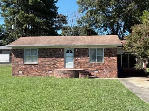 913 W 3rd St, Rector, AR 72461