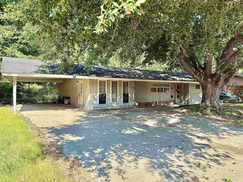 15 Maulding Dr, Dermott, AR 71638 photo 2