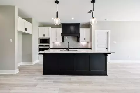 Kitchen - 5013 Clover Brook Dr, Bryant, AR 72022 photo 1 of 8