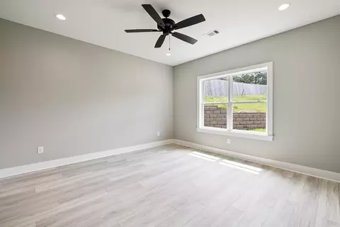 Bedroom - 5013 Clover Brook Dr, Bryant, AR 72022 photo 1 of 5