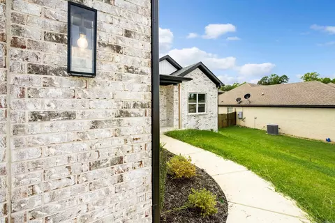 Exterior - 5013 Clover Brook Dr, Bryant, AR 72022 photo 3 of 6