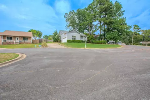 Exterior - 16 Hickory Ridge Dr, Benton, AR 72015 photo 11 of 13