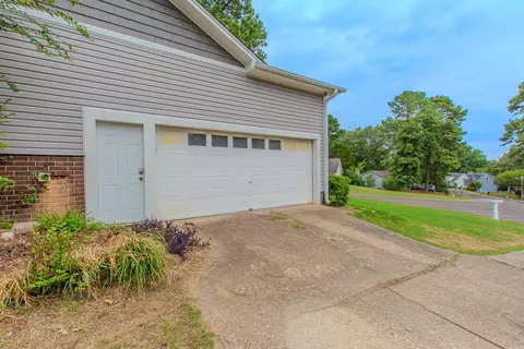 Exterior - 16 Hickory Ridge Dr, Benton, AR 72015 photo 8 of 13