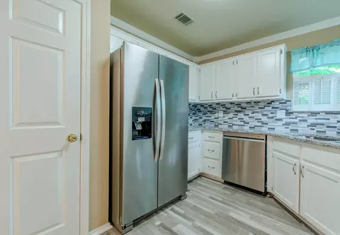 Kitchen - 16 Hickory Ridge Dr, Benton, AR 72015 photo 5 of 5