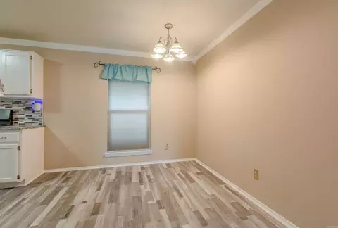 Dining - 16 Hickory Ridge Dr, Benton, AR 72015 photo 2 of 2