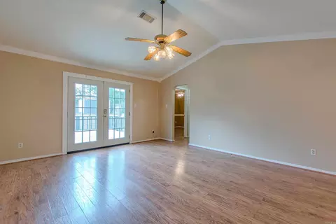 Living - 16 Hickory Ridge Dr, Benton, AR 72015 photo 1 of 4