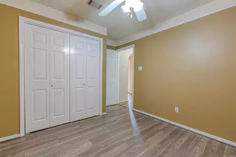 Bedroom - 16 Hickory Ridge Dr, Benton, AR 72015 photo 7 of 7