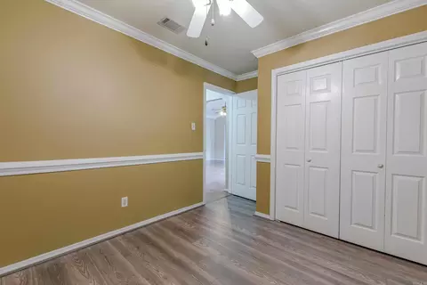 Bedroom - 16 Hickory Ridge Dr, Benton, AR 72015 photo 5 of 7