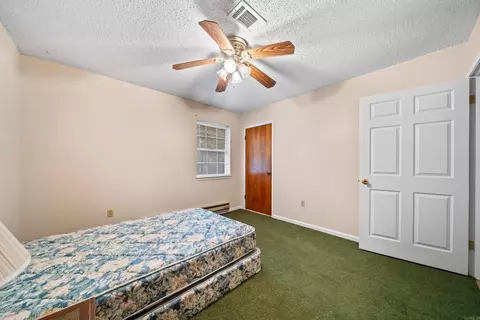 Bedroom - 395 Riveroaks Rd, Malvern, AR 72104 photo 2 of 7