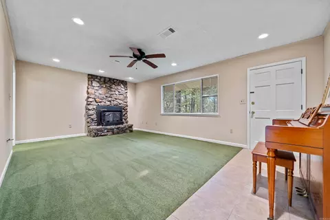 Living - 395 Riveroaks Rd, Malvern, AR 72104 photo 3 of 5