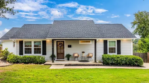 1628 Pine Valley Rd, Little Rock, AR 72207