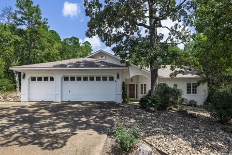 2 Dominar Pl, Hot Springs Village, AR 71909