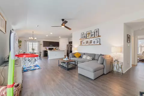 Entry Way - 41 Oak Leaf Dr, Conway, AR 72032 photo 1 of 1