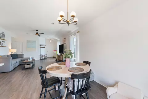Dining - 41 Oak Leaf Dr, Conway, AR 72032 photo 2 of 2