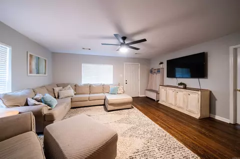 1828 Lee Ave, Conway, AR 72034 photo 9