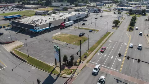 901 W Main, Jacksonville, AR 72076