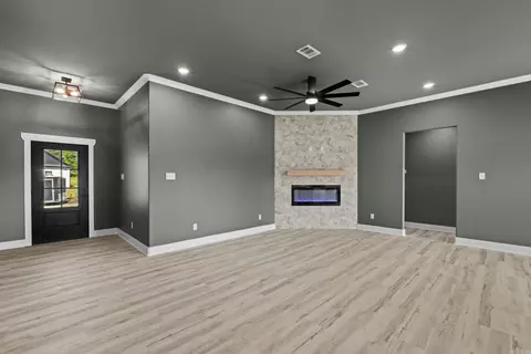 Living - 26 Calvados Ct, Cabot, AR 72023 photo 4 of 5