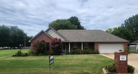 704 Mockingbird Ln, Wynne, AR 72396