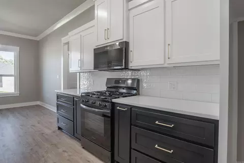 Kitchen - 11 Brixton, Cabot, AR 72023 photo 2 of 2