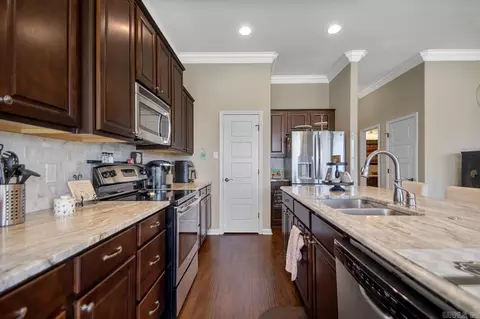 Kitchen - 6101 Remington Dr, Bryant, AR 72022 photo 4 of 4