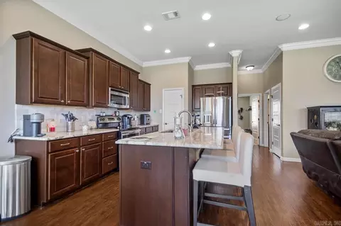 Kitchen - 6101 Remington Dr, Bryant, AR 72022 photo 3 of 4