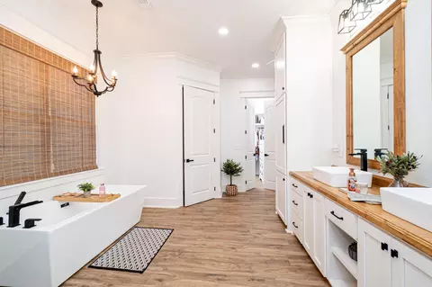 Bath - 274 Calhoun 23, Hampton, AR 71744 photo 6 of 11