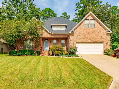 2820 Mossy Creek Dr, Little Rock, AR 72211