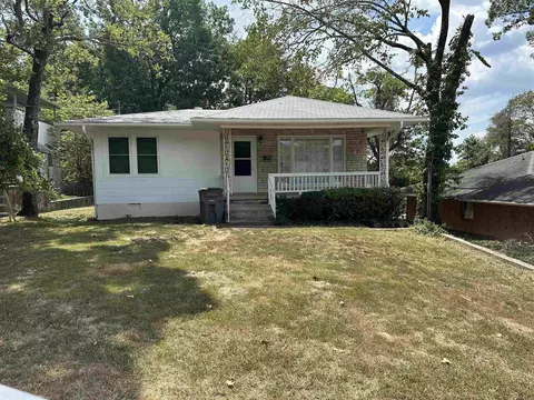 110 Forest Park Pl, Hot Springs, AR 71901