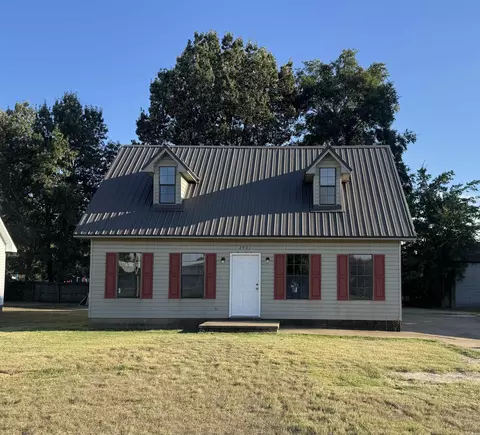2401 Sunny Meadow Dr, Jonesboro, AR 72404