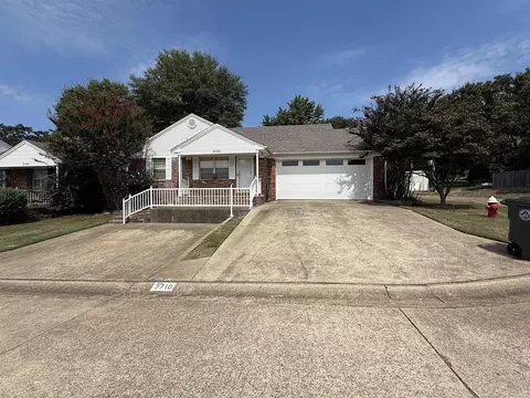 2710 Oak Meadow Pl, Searcy, AR 72143