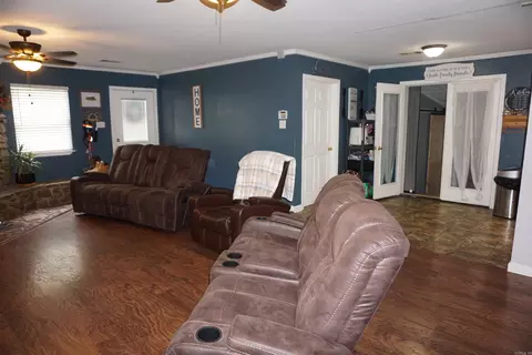 Entry Way - 605 Nebraska St, Beebe, AR 72012 photo 3 of 3